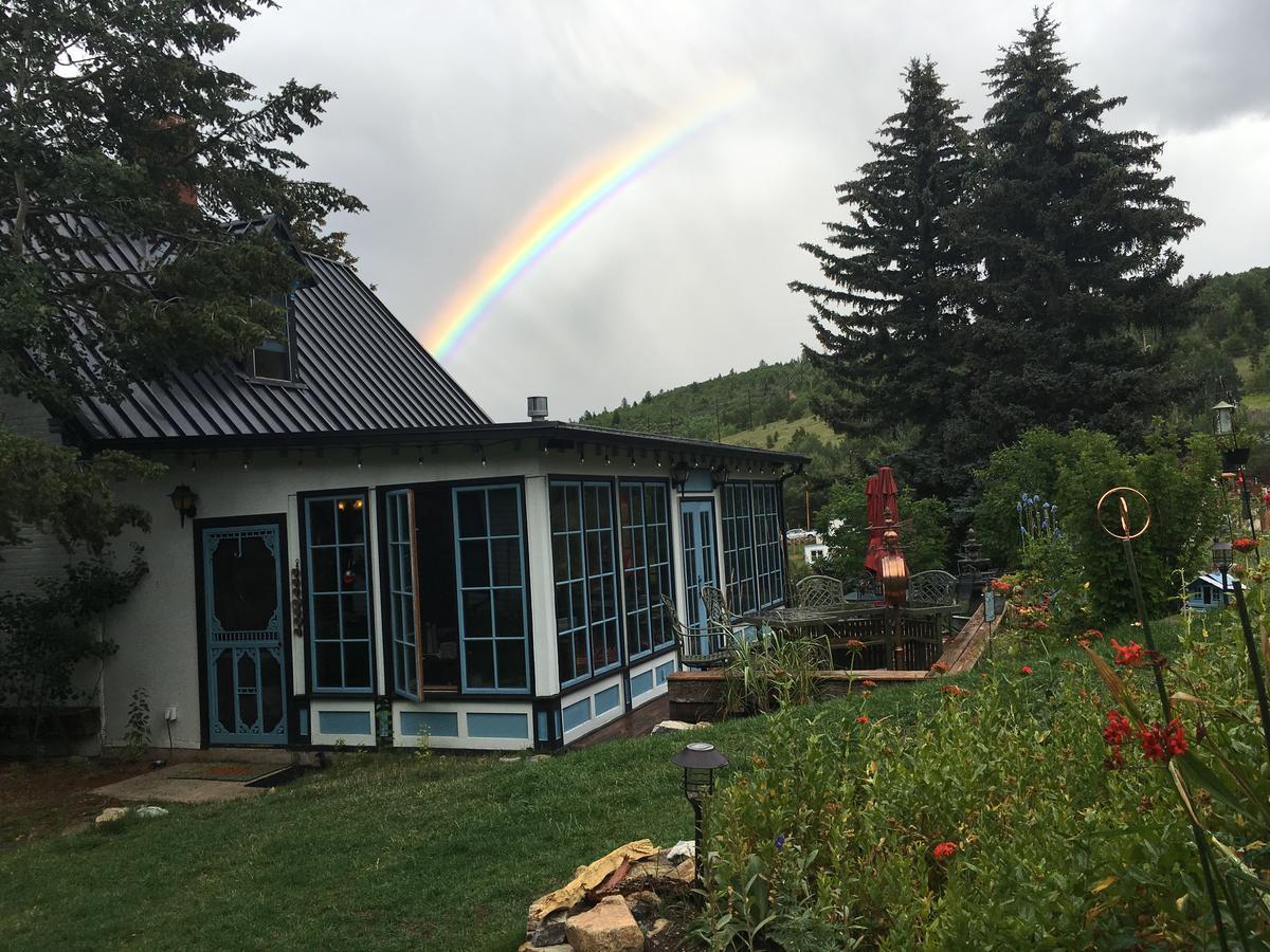 Hooper Homestead Bed And Breakfast เซ็นทรัลซิตี้ ภายนอก รูปภาพ